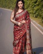 সিল্ক বাটিক শাড়ী